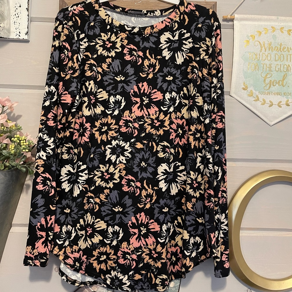 Long sleeve soft knit shirt